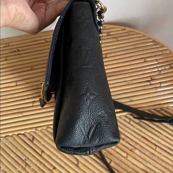 Sold - Picture 5 of 11